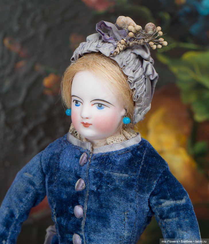 Цветочные аксессуары для Антикварных кукол - продолжение