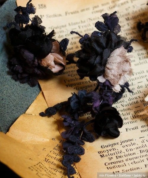 Цветочные аксессуары для Антикварных кукол - продолжение