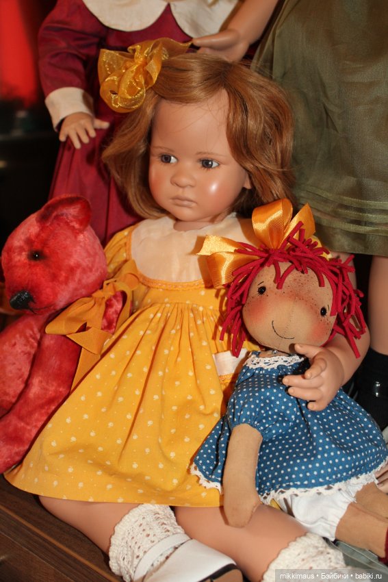 Куколка для большой куклы