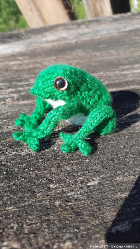 Мои последние работы.Лягушки по выкройке Клэр Гарланд