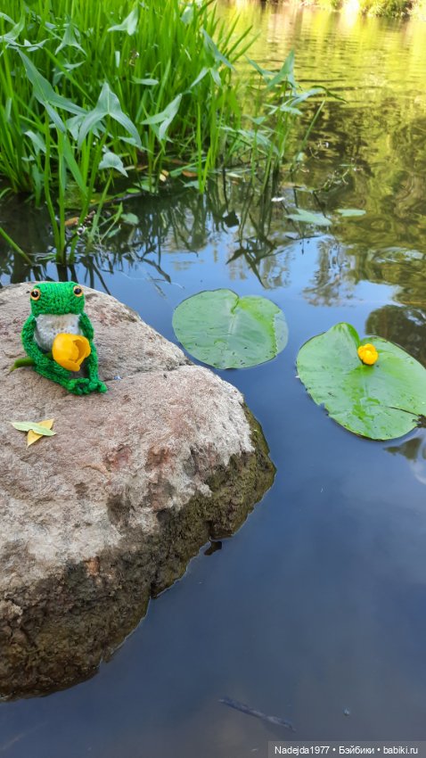 Мои последние работы.Лягушки по выкройке Клэр Гарланд