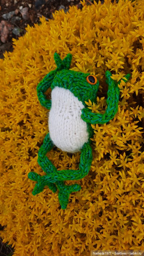 Мои последние работы.Лягушки по выкройке Клэр Гарланд