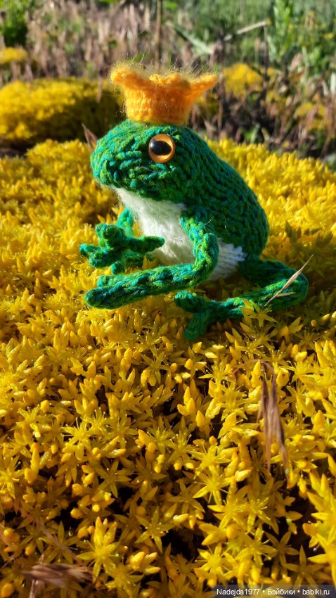 Мои последние работы.Лягушки по выкройке Клэр Гарланд