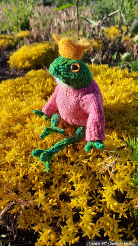 Мои последние работы.Лягушки по выкройке Клэр Гарланд
