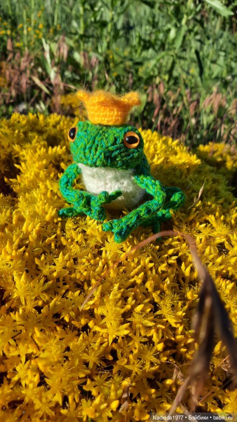 Мои последние работы.Лягушки по выкройке Клэр Гарланд
