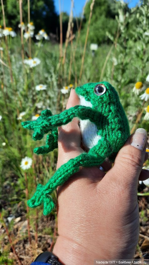 Мои последние работы.Лягушки по выкройке Клэр Гарланд