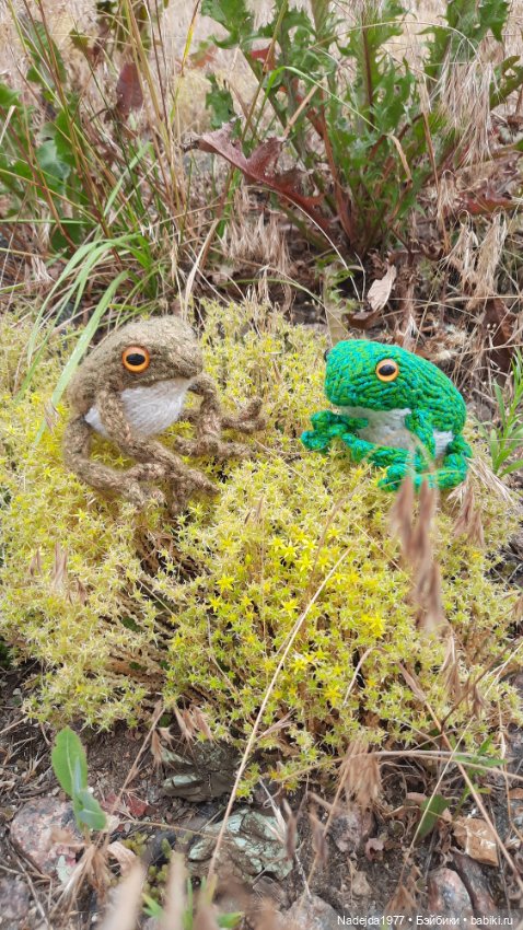 Мои последние работы.Лягушки по выкройке Клэр Гарланд