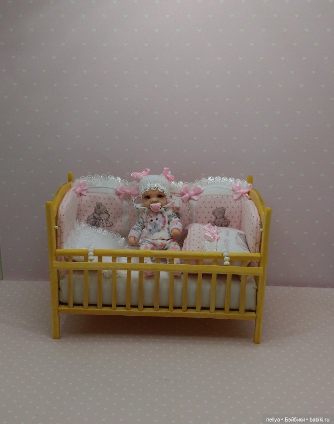 Кроватка для куколок — Мебель для кукол и домиков: фото (фото 8)