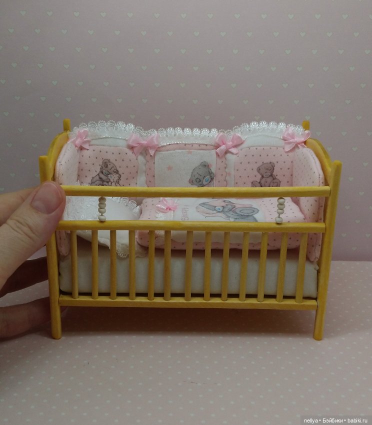 Кроватка для куколок — Мебель для кукол и домиков: фото