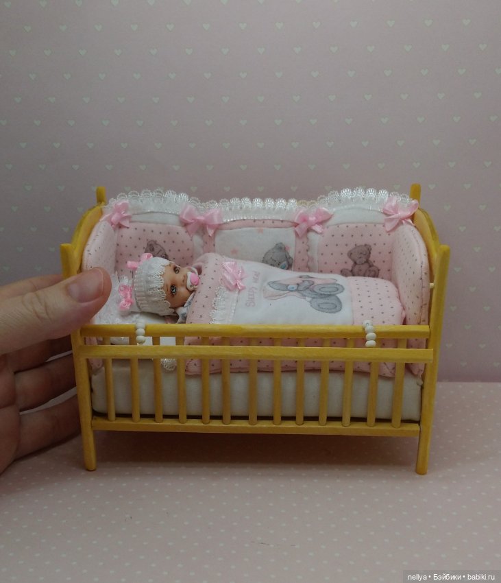 Кроватка для куколок — Мебель для кукол и домиков: фото (фото 9)