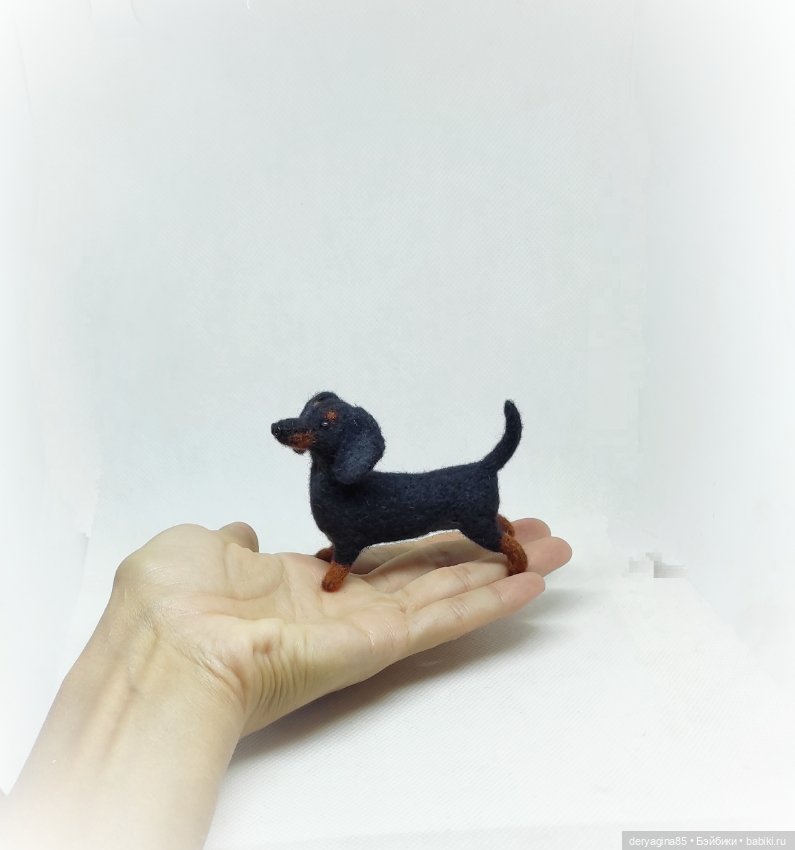 Мини таксочка — Валяные игрушки из шерсти: сухое валяние (фото 6)