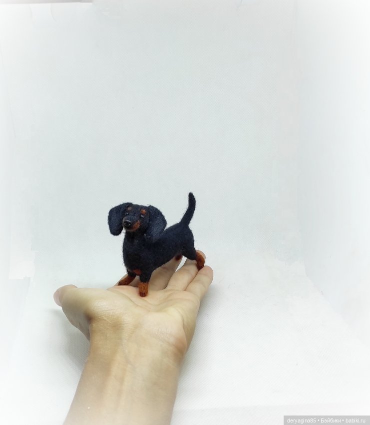 Мини таксочка — Валяные игрушки из шерсти: сухое валяние (фото 8)