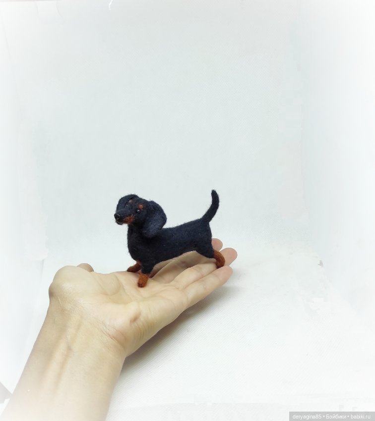 Мини таксочка — Валяные игрушки из шерсти: сухое валяние (фото 9)