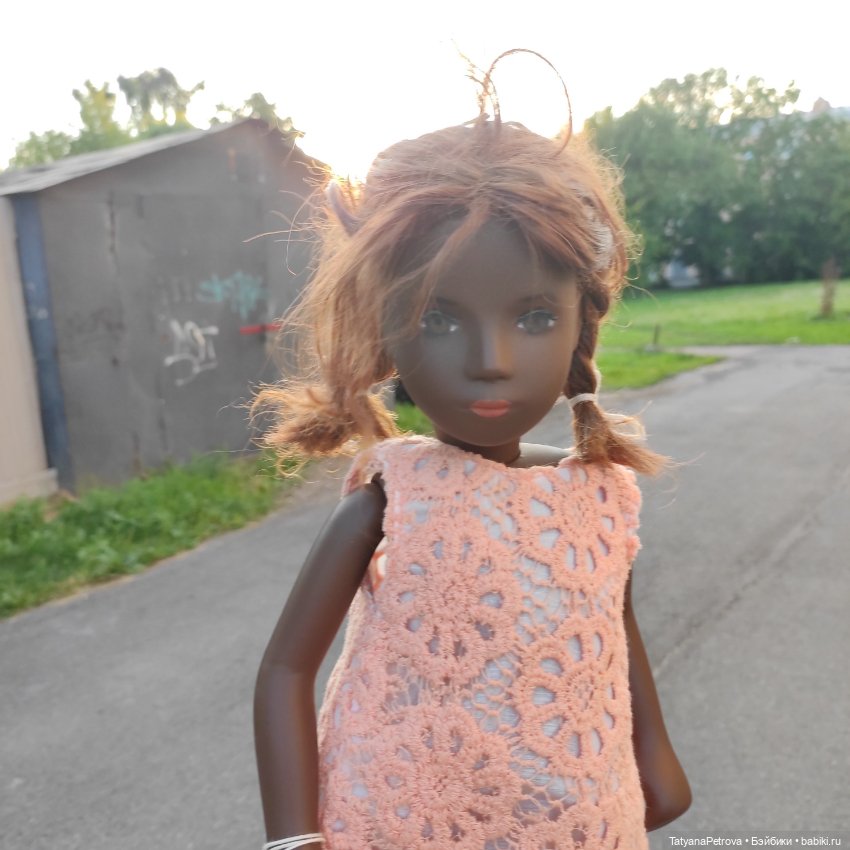 Выгулять белое пальто и немножко гетто😆