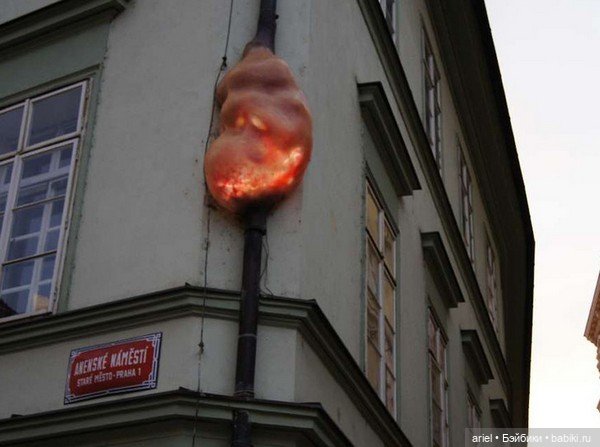 Провокационные скульптуры от Давида Черны (David Cerny) (фото 10)