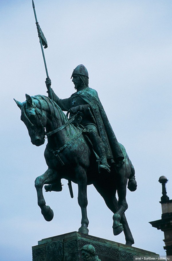 Провокационные скульптуры от Давида Черны (David Cerny) (фото 8)