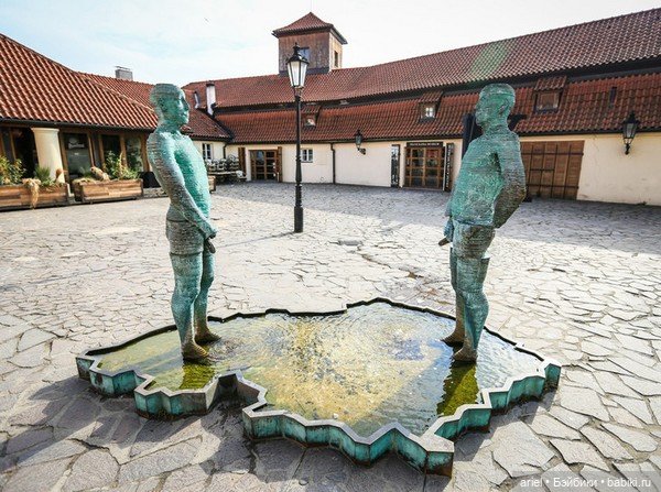 Провокационные скульптуры от Давида Черны (David Cerny) (фото 5)