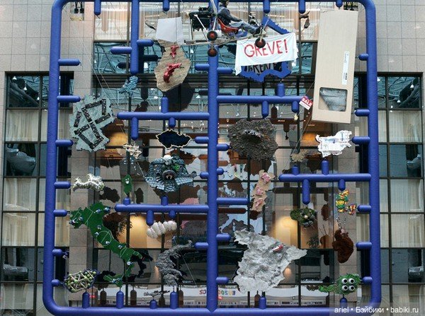 Провокационные скульптуры от Давида Черны (David Cerny) (фото 6)