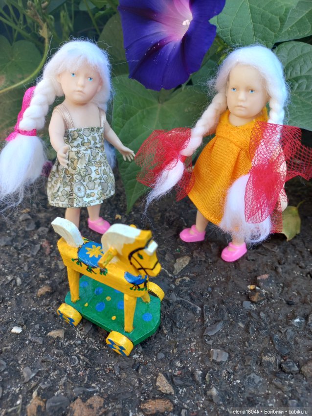 Авелия и Лилечка на прогулке (фото 6)