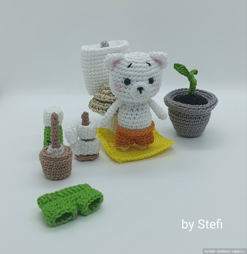 Покажу ещё один наборчик. Мишка и его трон