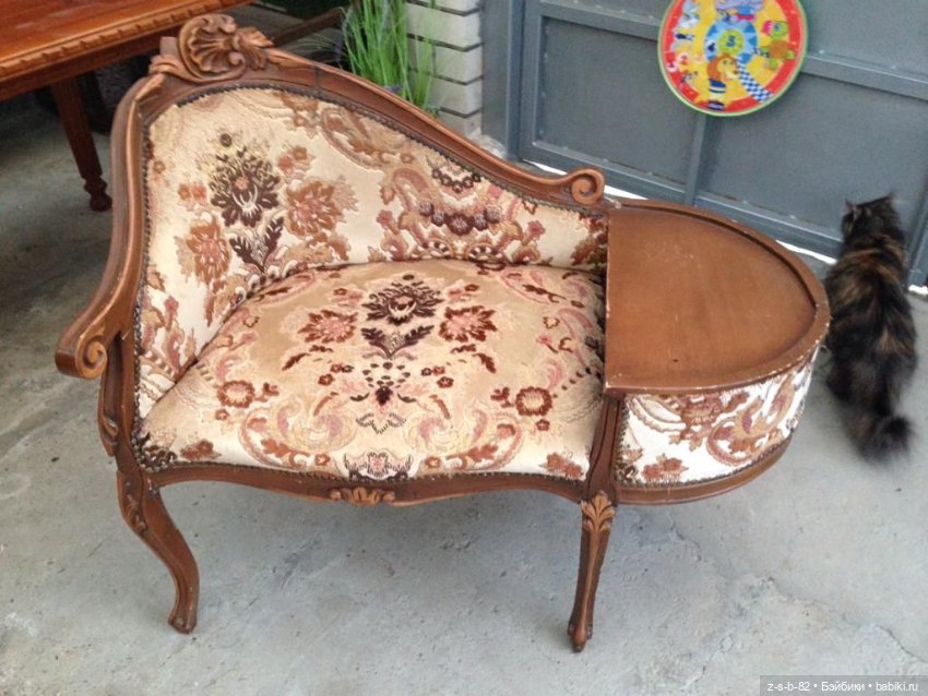 Диван для любимой куклы — Мебель для кукол и домиков: фото