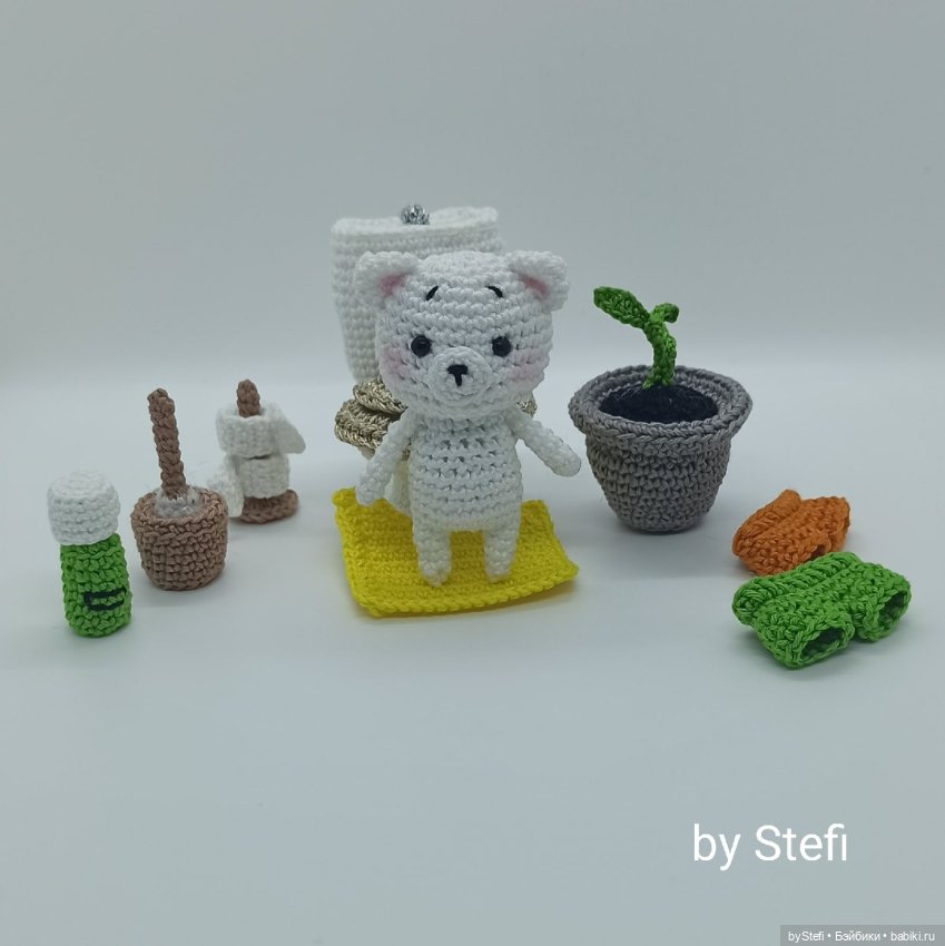 Покажу ещё один наборчик. Мишка и его трон