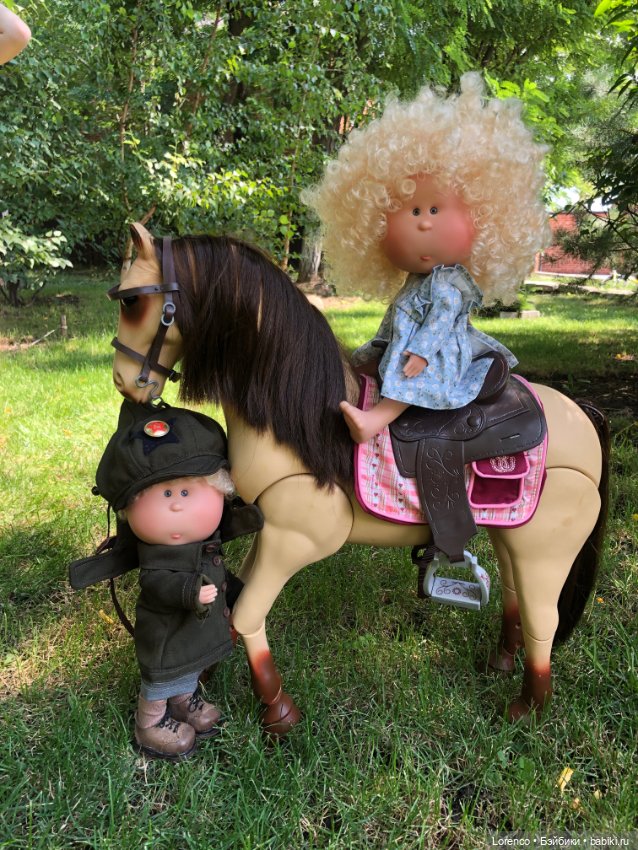 Будёновка — Куклы Nines d'Onil (Нинес): Миа (Mia)
