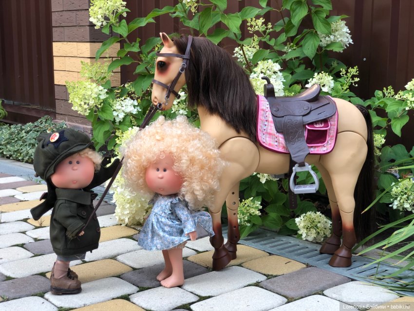 Будёновка — Куклы Nines d'Onil (Нинес): Миа (Mia)