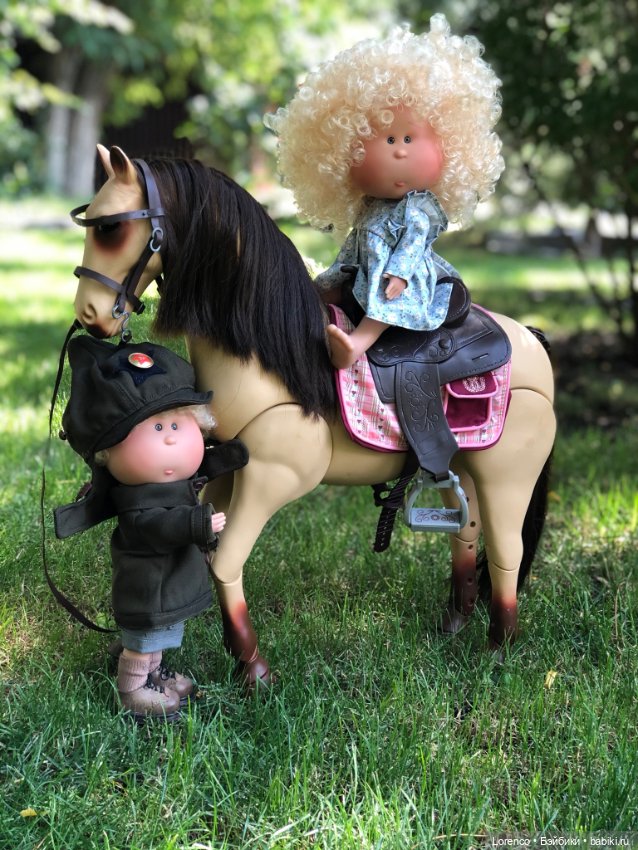 Будёновка — Куклы Nines d'Onil (Нинес): Миа (Mia)
