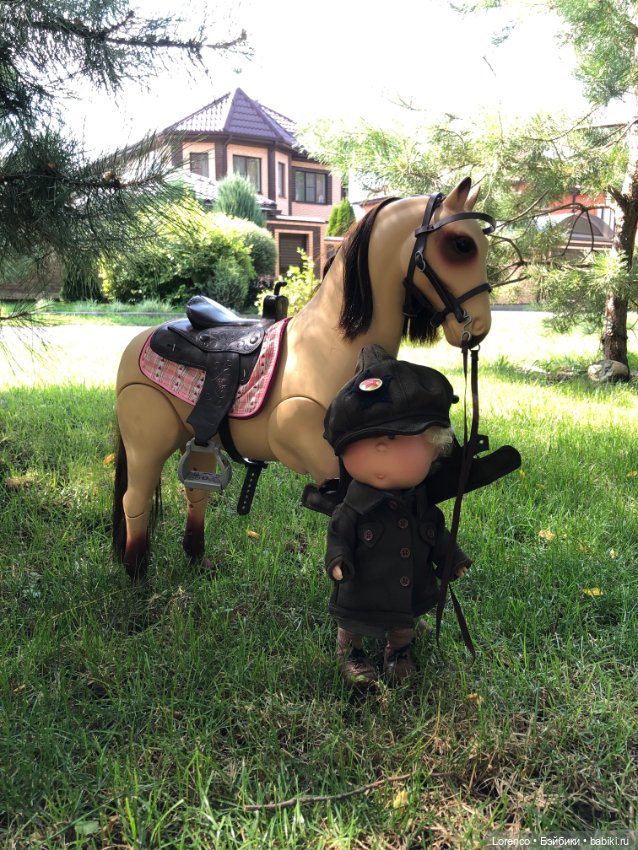 Будёновка — Куклы Nines d'Onil (Нинес): Миа (Mia)