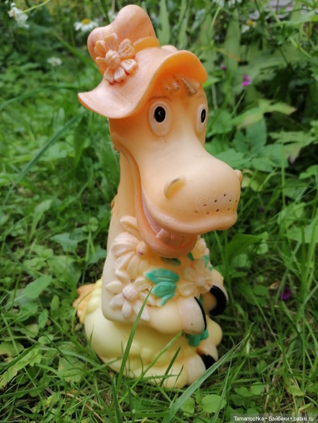 Далеко, далеко на лугу пасутся ко