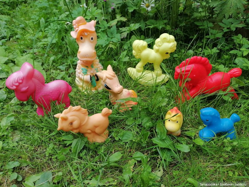 Далеко, далеко на лугу пасутся ко