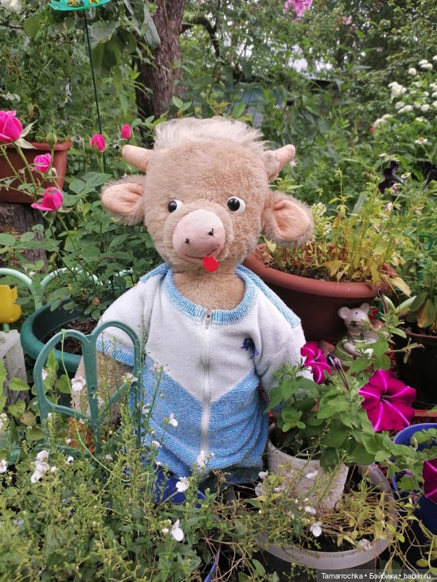 Далеко, далеко на лугу пасутся ко