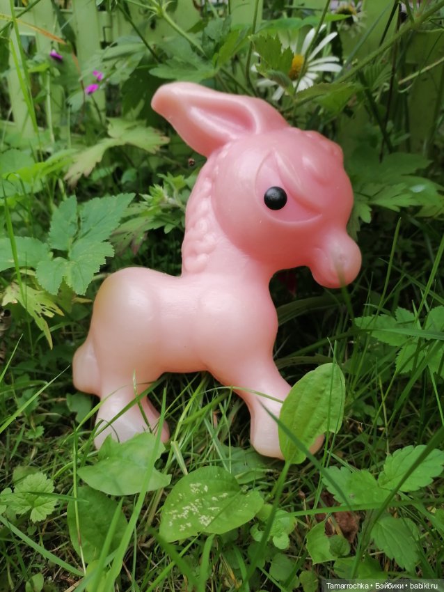 Далеко, далеко на лугу пасутся ко