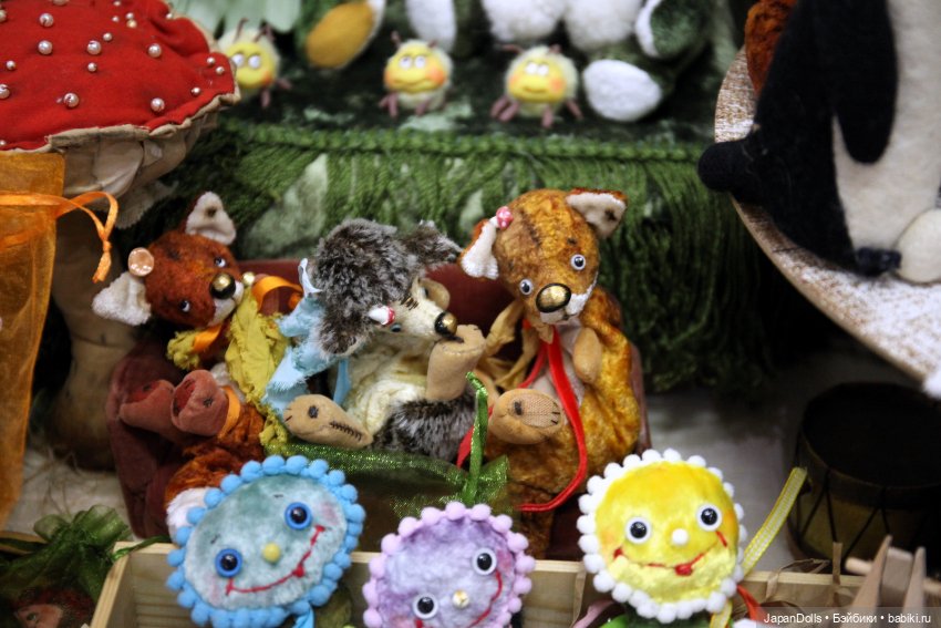 Плюшевая милота Натилии Халикеевой на выставке «Праздник кукол. Кремль в Измайлово» 16.07 – 14.08 2022 года (фото 8)