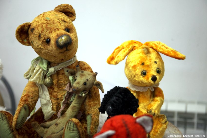 Плюшевая милота Натилии Халикеевой на выставке «Праздник кукол. Кремль в Измайлово» 16.07 – 14.08 2022 года (фото 5)