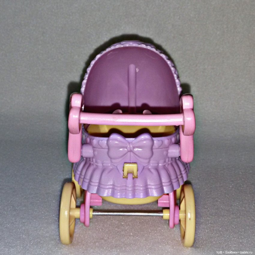 ...Кроватка, шкаф и коляска (фото 5)