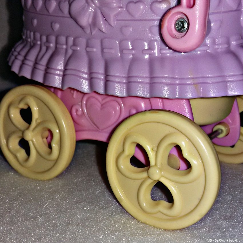 ...Кроватка, шкаф и коляска (фото 7)