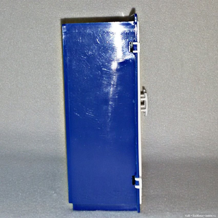 ...Кроватка, шкаф и коляска