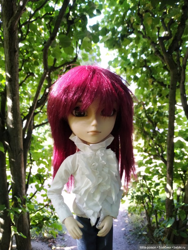 Манабу Сато гуляет по усадьбе Архангельское (фото 9)