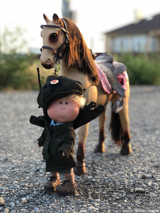 В поле с конём. Один из Д'онилов