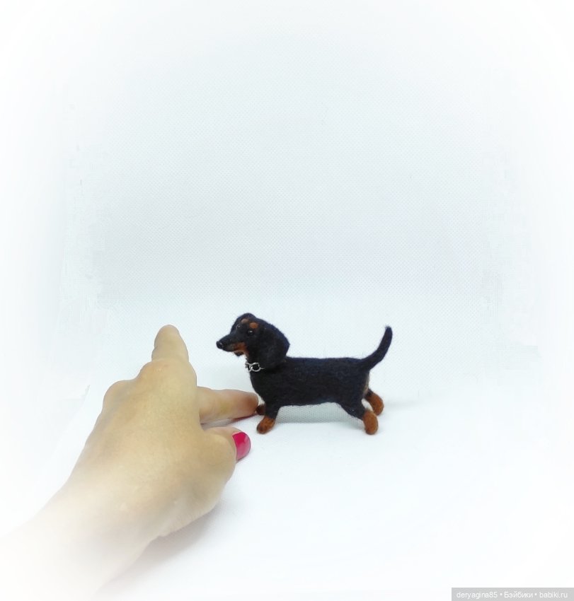 Мини таксочка — Валяные игрушки из шерсти: сухое валяние (фото 8)