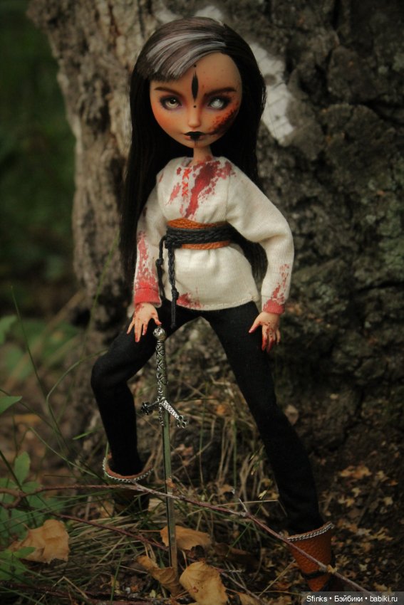 После боя — ООАК Monster High и Ever After High: репейнт