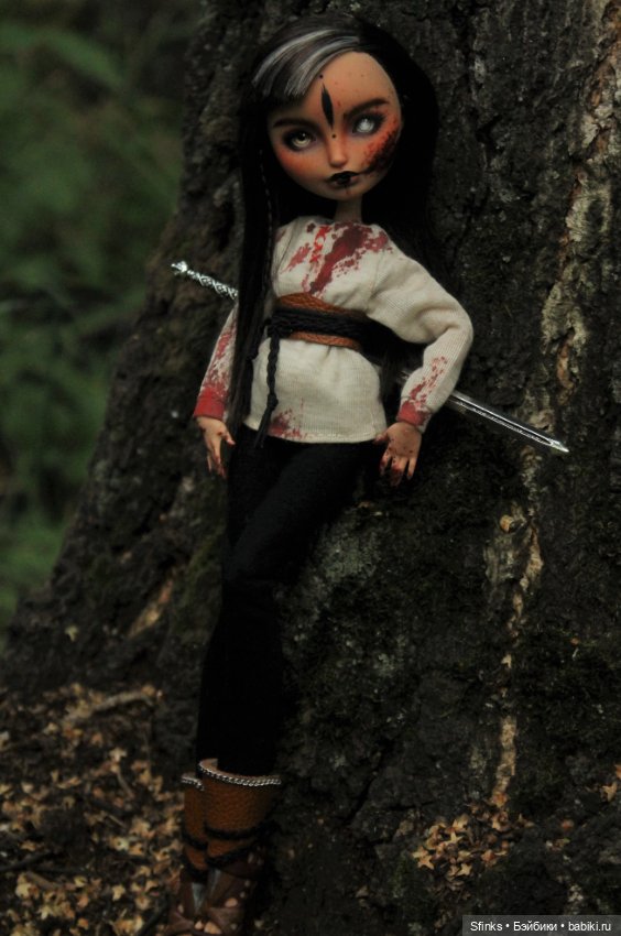 После боя — ООАК Monster High и Ever After High: репейнт