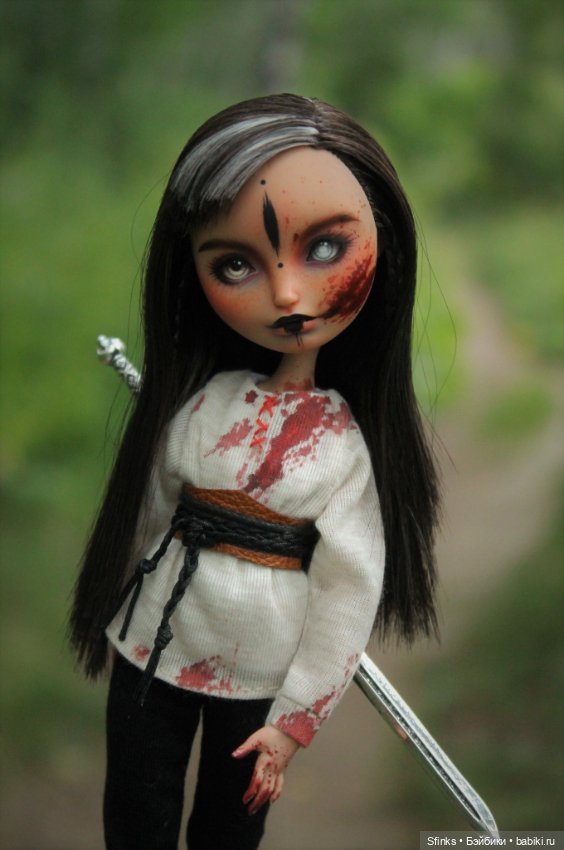 После боя — ООАК Monster High и Ever After High: репейнт