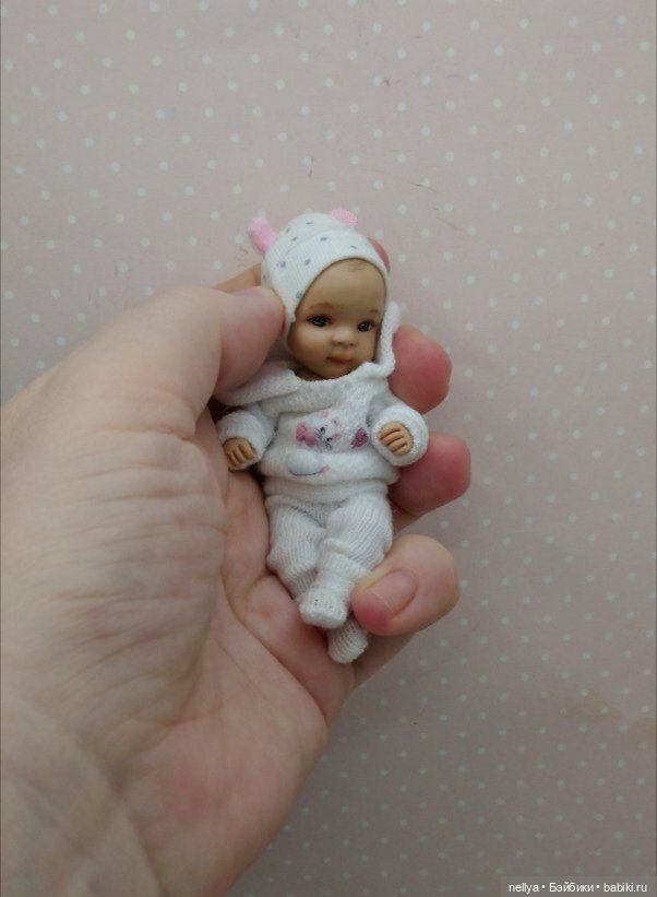 Кнопочка. Ростик 9 см — Авторские миниатюрные куклы: лепка