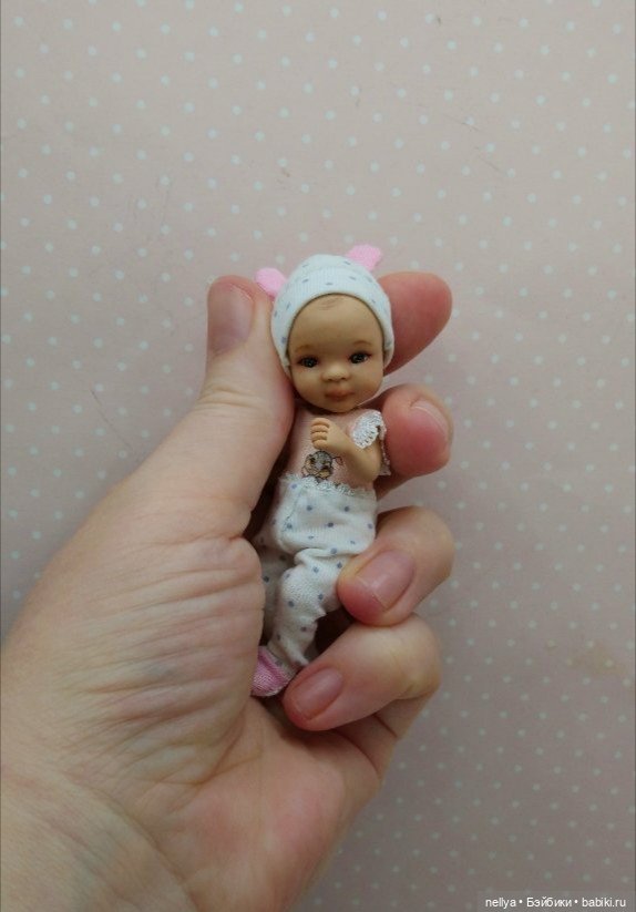 Кнопочка. Ростик 9 см — Авторские миниатюрные куклы: лепка (фото 7)