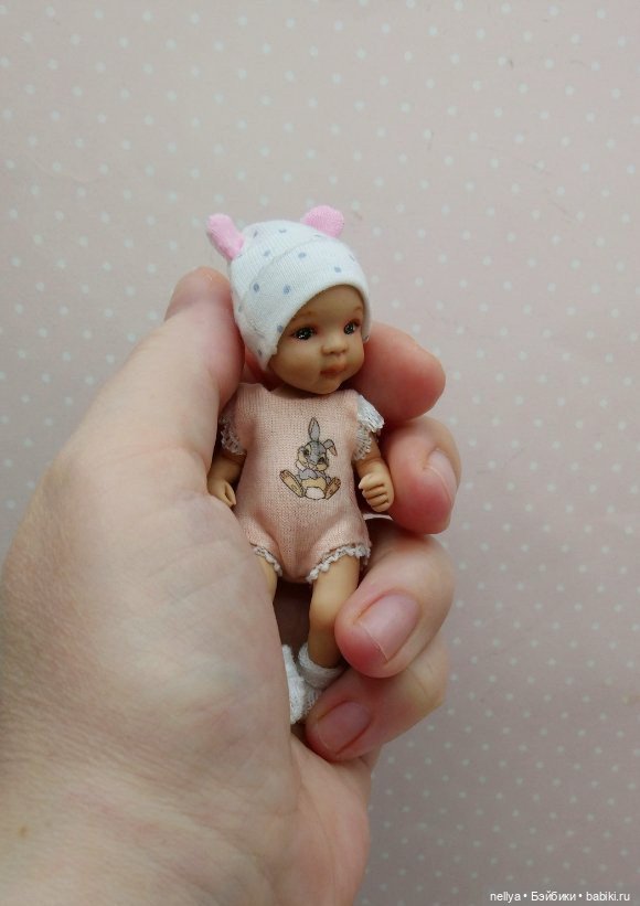 Кнопочка. Ростик 9 см — Авторские миниатюрные куклы: лепка (фото 9)