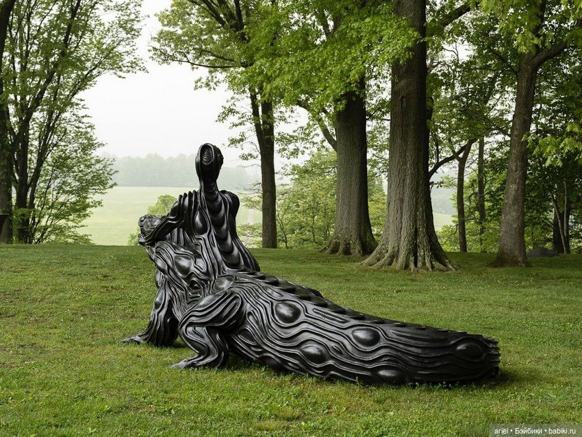 Мифические существа скульптора Вонгечи Муту (Wangechi Mutu) в арт-центре Storm King (фото 7)