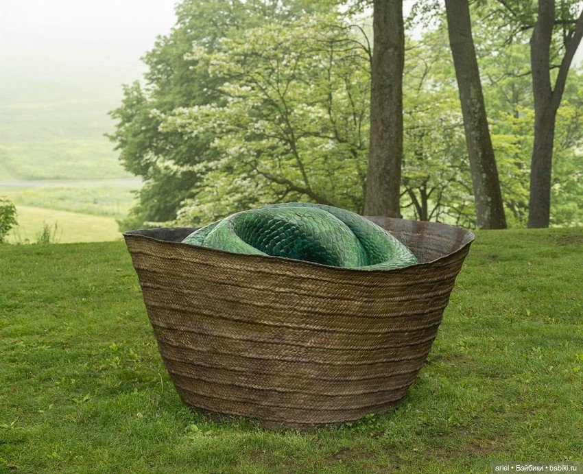 Мифические существа скульптора Вонгечи Муту (Wangechi Mutu) в арт-центре Storm King (фото 8)